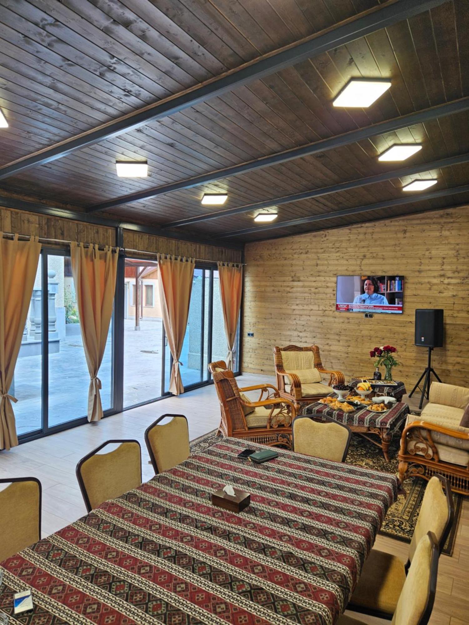 Eridana Hotel Yerevan Ngoại thất bức ảnh