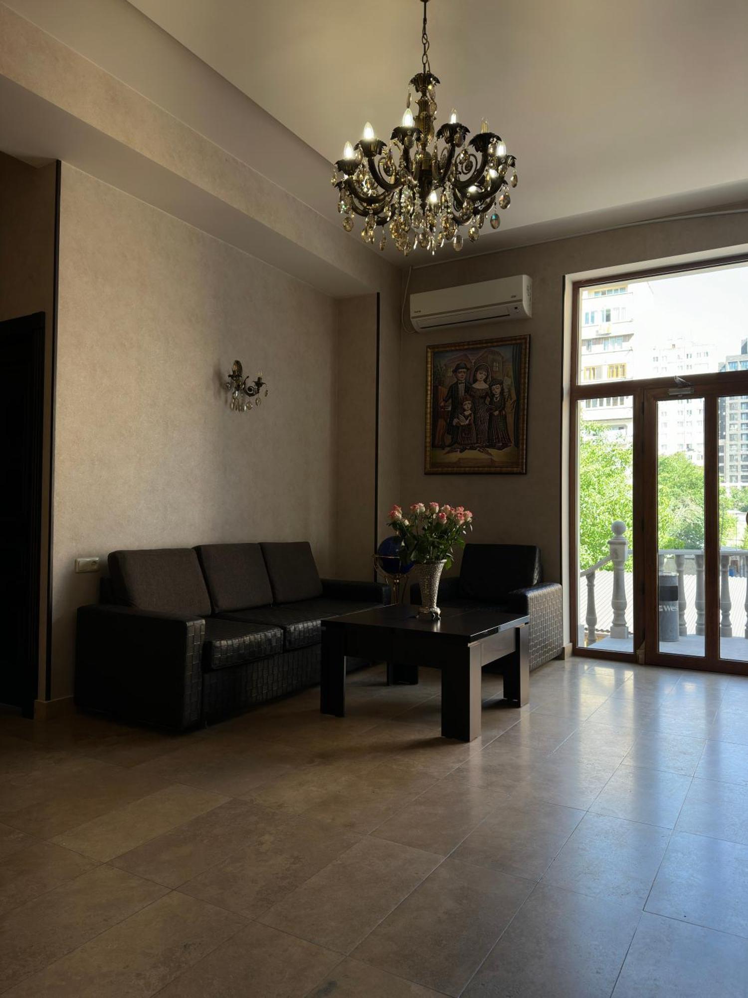 Eridana Hotel Yerevan Ngoại thất bức ảnh