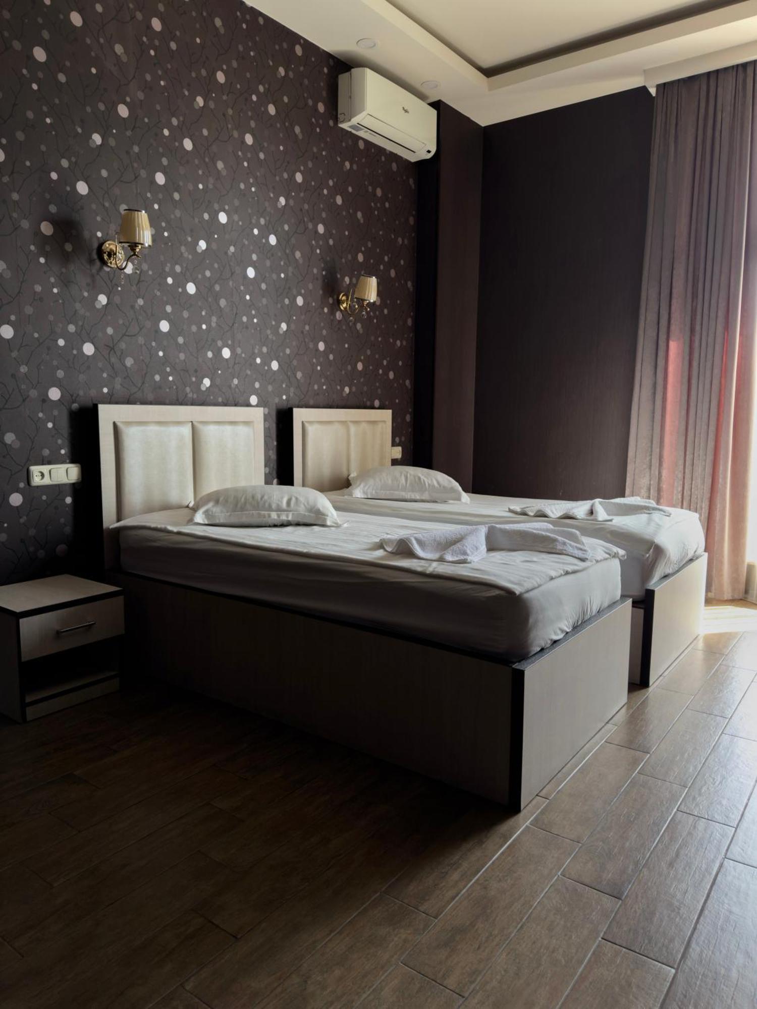 Eridana Hotel Yerevan Ngoại thất bức ảnh