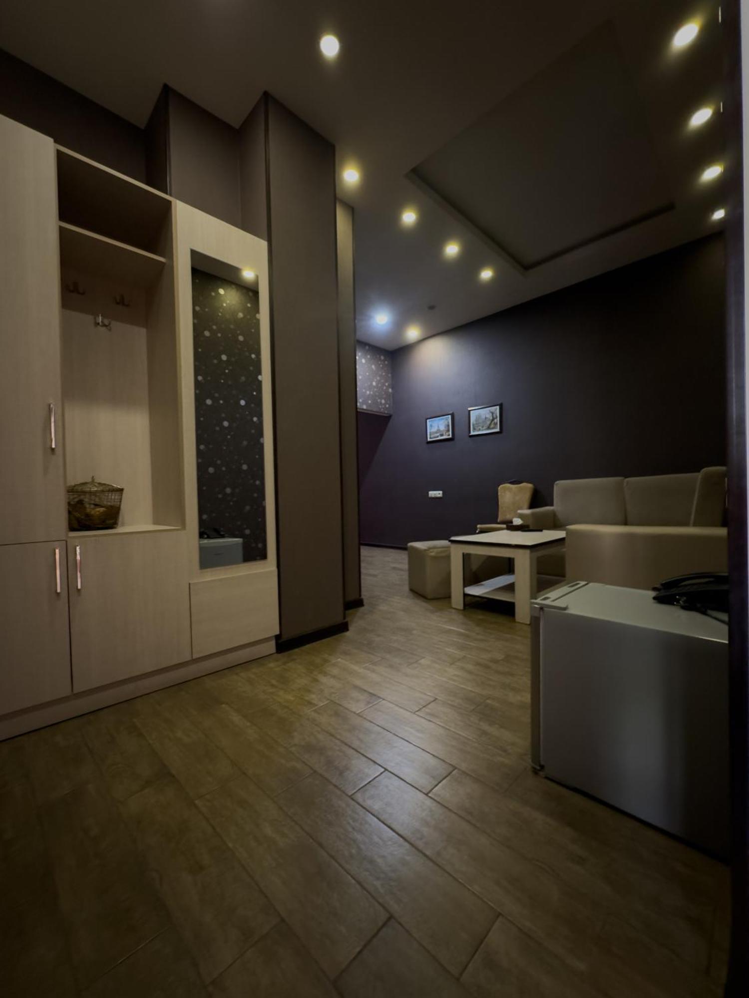 Eridana Hotel Yerevan Ngoại thất bức ảnh