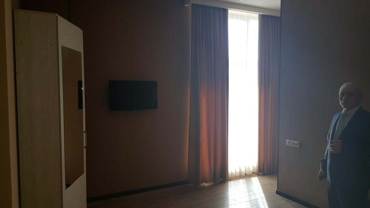 Eridana Hotel Yerevan Ngoại thất bức ảnh