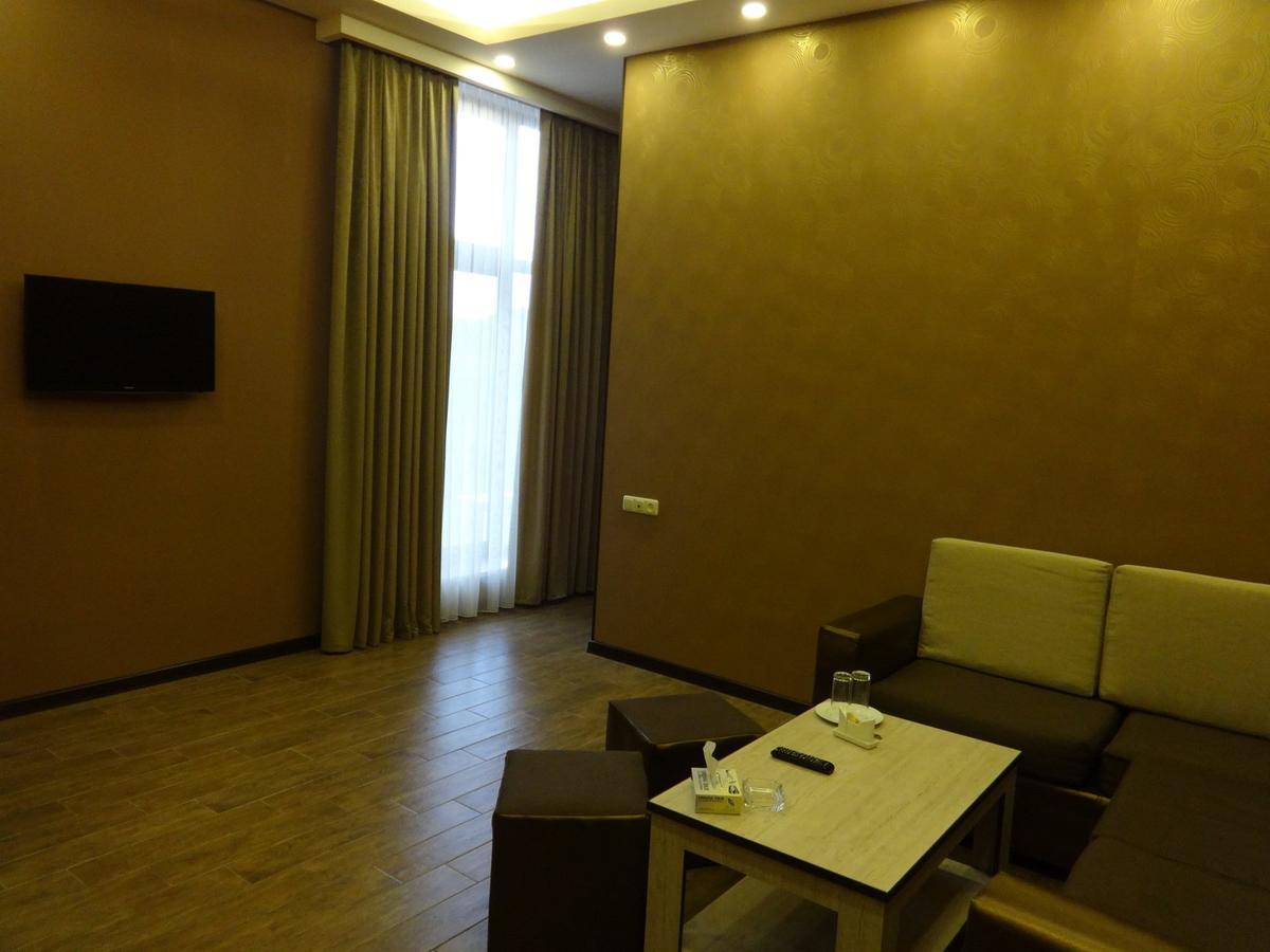 Eridana Hotel Yerevan Ngoại thất bức ảnh