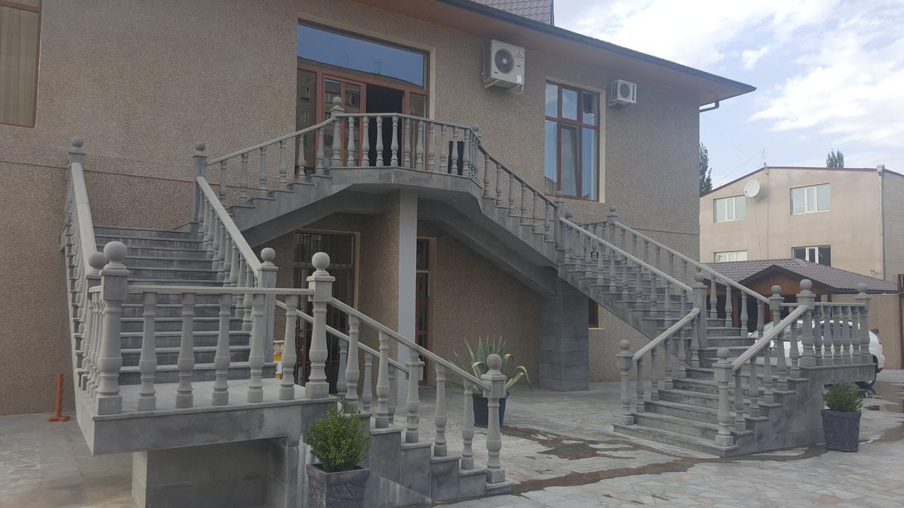 Eridana Hotel Yerevan Ngoại thất bức ảnh