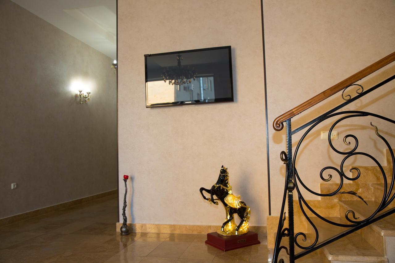 Eridana Hotel Yerevan Ngoại thất bức ảnh