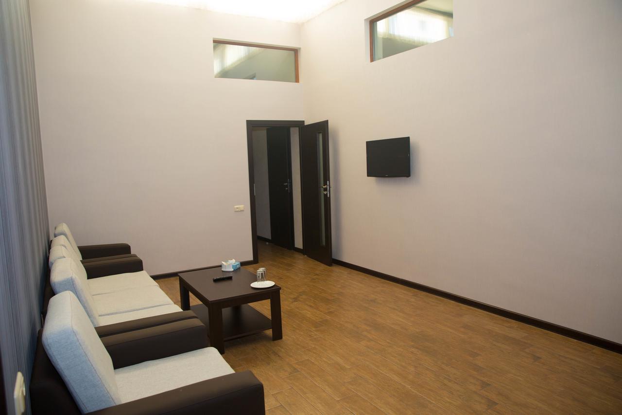 Eridana Hotel Yerevan Ngoại thất bức ảnh